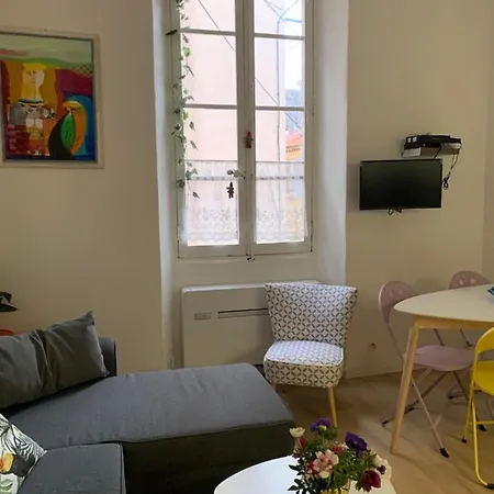Cosy Vieil Apartment