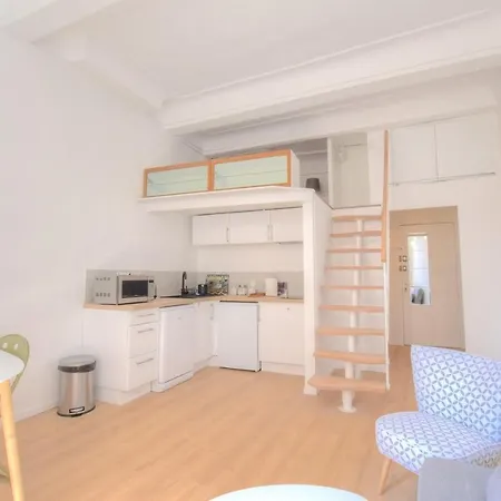 Cosy Vieil Apartment *